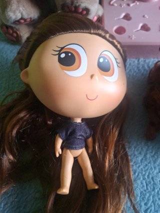Lote de 4 juguetes: peluches y muñecas