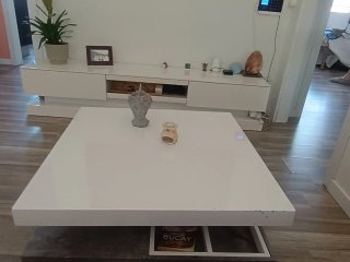 Mesa centro bajita lacada y mueble comedor