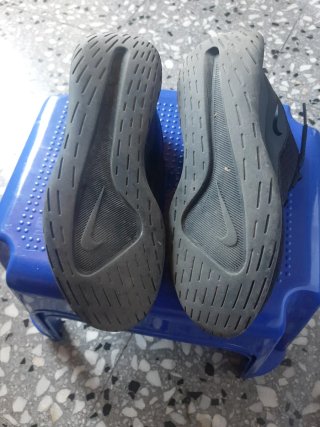 Zapatillas Nike Negras y Azules las 2 x 23 euros