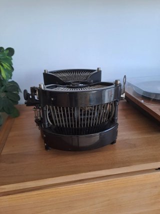 Máquina de escribir Williams No. 4
