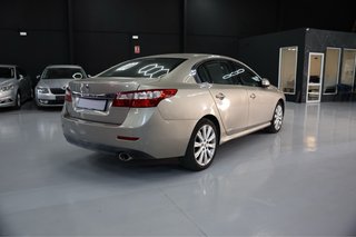 Renault Latitude 2012