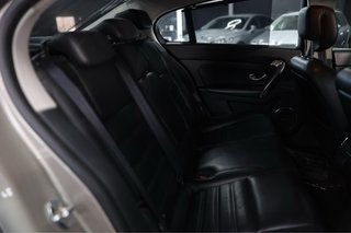 Renault Latitude 2012