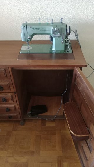 Máquina de coser Refrey Transforma