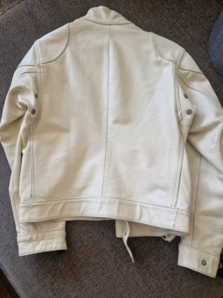 Chaqueta Belstaff de piel beige talla 42