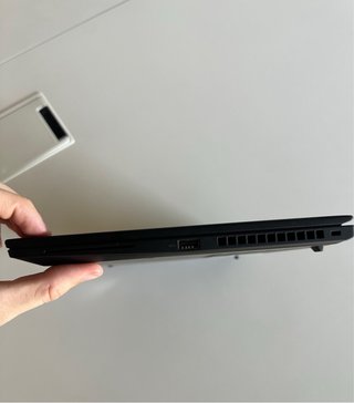 Portátil Lenovo T14 Negro