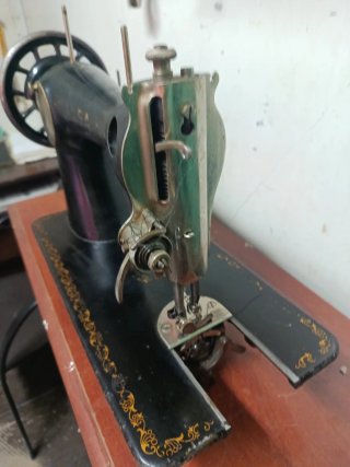 Máquina de coser Alfa vintage