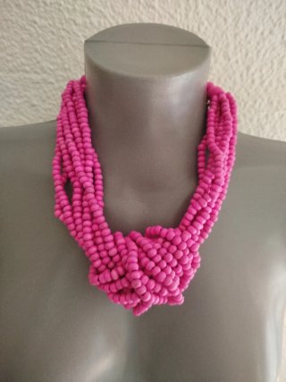 Collar nudo fucsia