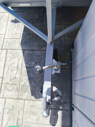 Remolque ligero caja cerrada. Con cerradura