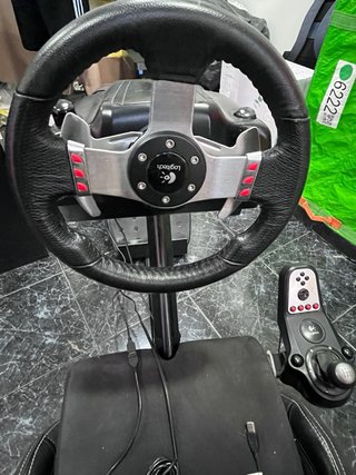Volante Logitech G27 + Asiento Gaming