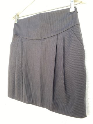 Falda Corta Negra Raya de Zara