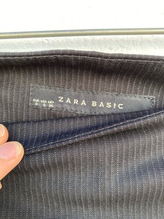 Falda Corta Negra Raya de Zara
