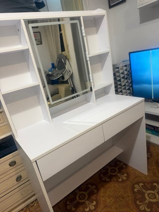 Tocador blanco con espejo LED