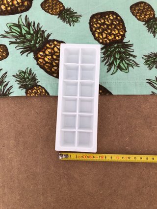 Cubiteras de plástico y silicona