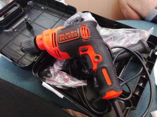 Taladro percutor Black+Decker 710W