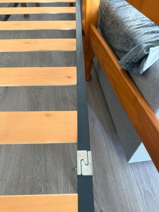 Cama individual con cabecero y base de patas