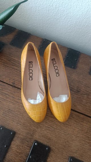 Tacones ELODIE amarillos sin estrenar