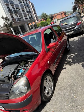 Renault Clio  tranferencia incluida en el precio