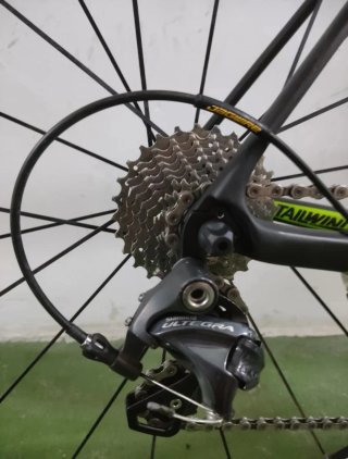 Bicicleta de carbono TAILWIND