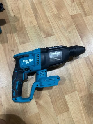 Maletín Makita con Herramientas bateria a estrenar