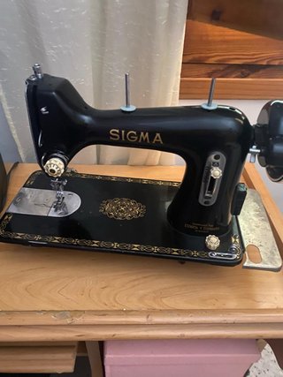 Máquina de coser Sigma negra