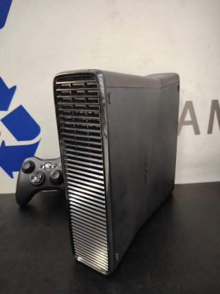Xbox 360 4GB Negra  1 Año Garantía