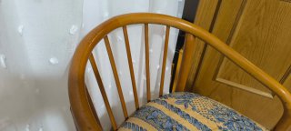 Dos sillas de dormitorio