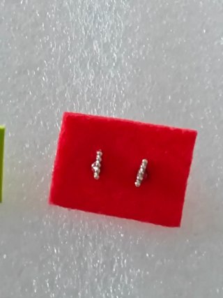 Pendientes distintos modelos pequeños nuevos