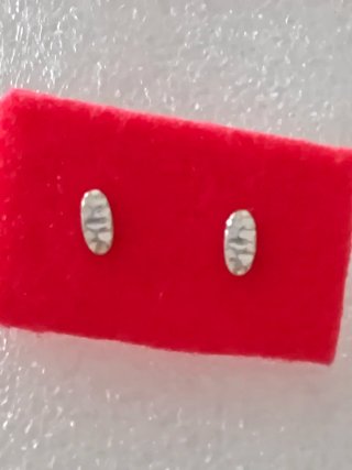 Pendientes distintos modelos pequeños nuevos