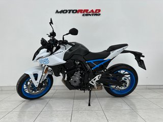 SUZUKI GSX-8S