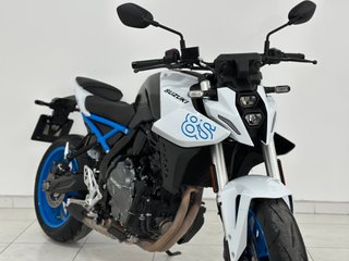 SUZUKI GSX-8S