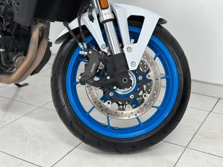 SUZUKI GSX-8S