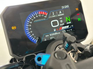 SUZUKI GSX-8S