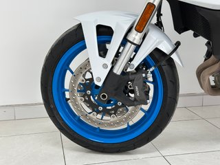 SUZUKI GSX-8S