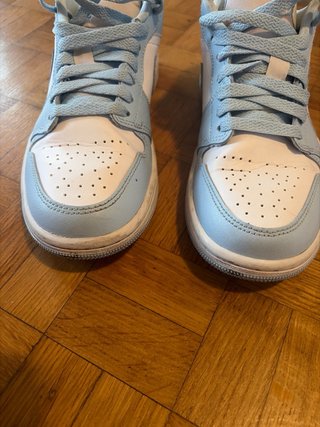 Jordan Azzurre Sneakers