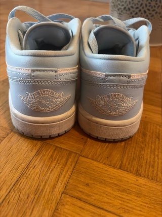 Jordan Azzurre Sneakers