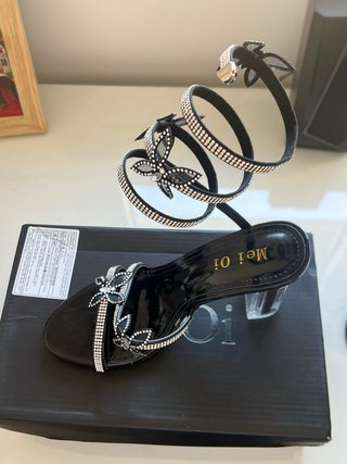 Sandalias Mei Qi verano con tiras de mariposa