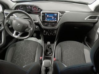 Peugeot 2008 PureTech 82 Style 60 kW (82 CV)