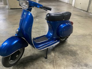 Vespa Azul