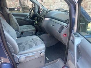Mercedes-Benz Viano fun larga con toldo y calefacc