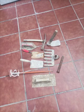 Lote de herramientas de albañilería