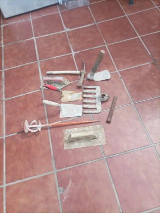 Lote de herramientas de albañilería