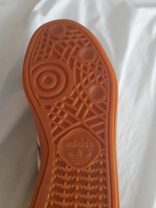 Zapatillas  Marrones y Blancas
