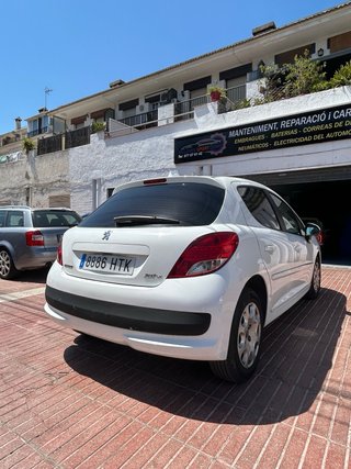 Peugeot 207+ 2013