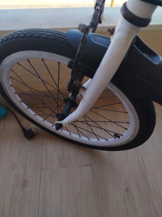 Bici plegable blanca