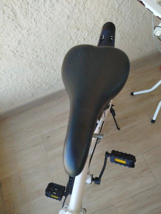 Bici plegable blanca