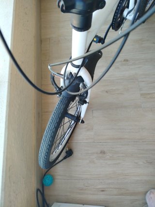 Bici plegable blanca