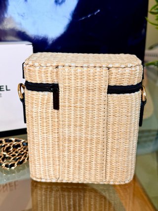 Neceser Chanel Beauté Paja y Piel Negro