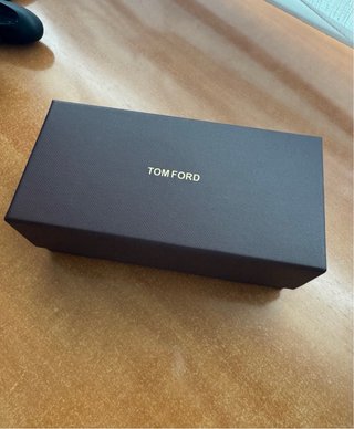 Gafas de sol Tom Ford negras y marrones