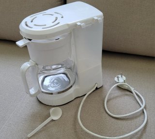 Cafetera goteo JATA 800w Blanca 10-12 Tazas