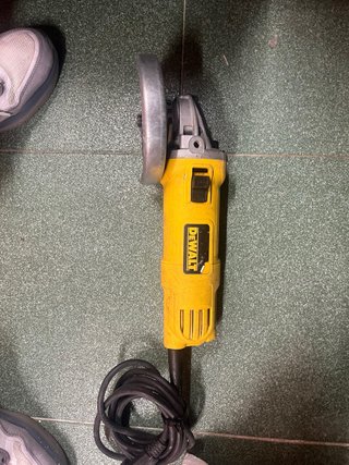 radial  DeWalt